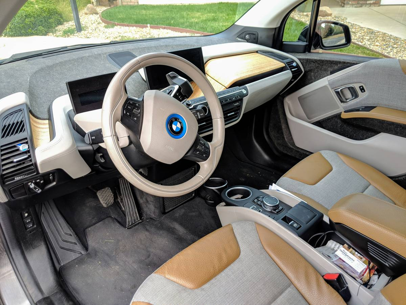 Illustration for article titled At $15,500, Could You Get a Charge Out of This 2014 BMW i3 REX?